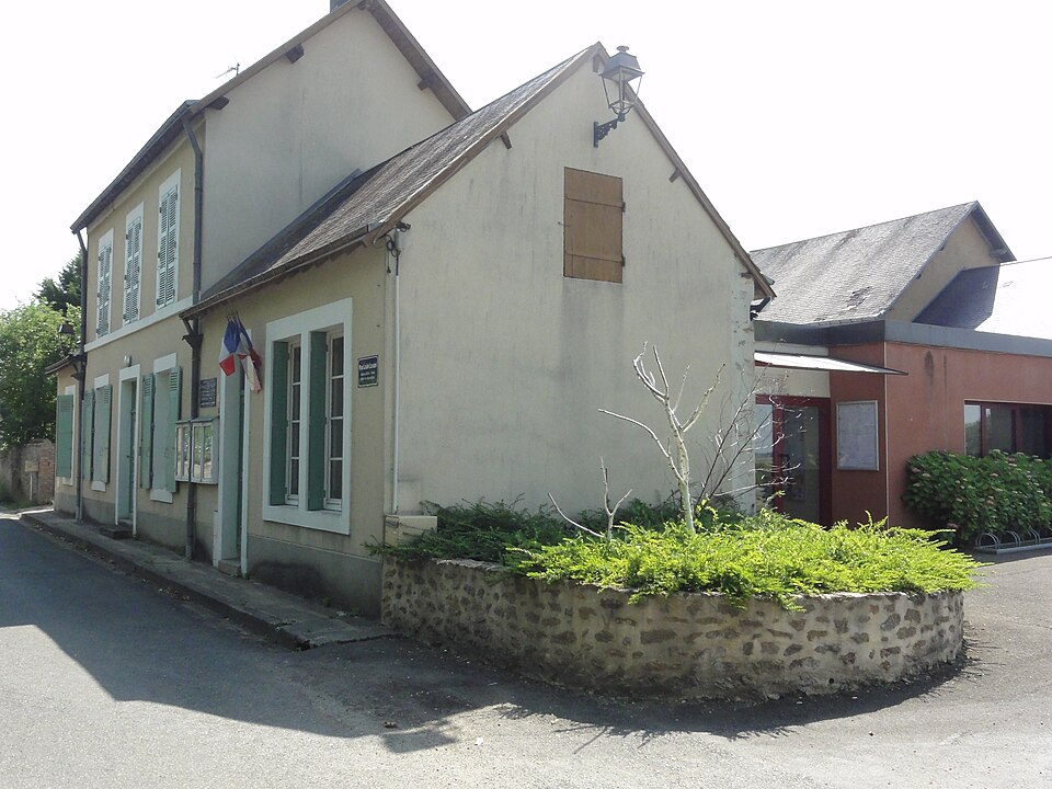 Lucé — sous — Ballon (Sarthe) mairie