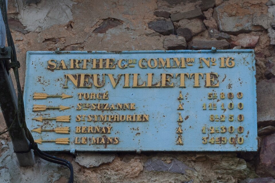 Neuvillette — en — Charnie — plaque de cocher
