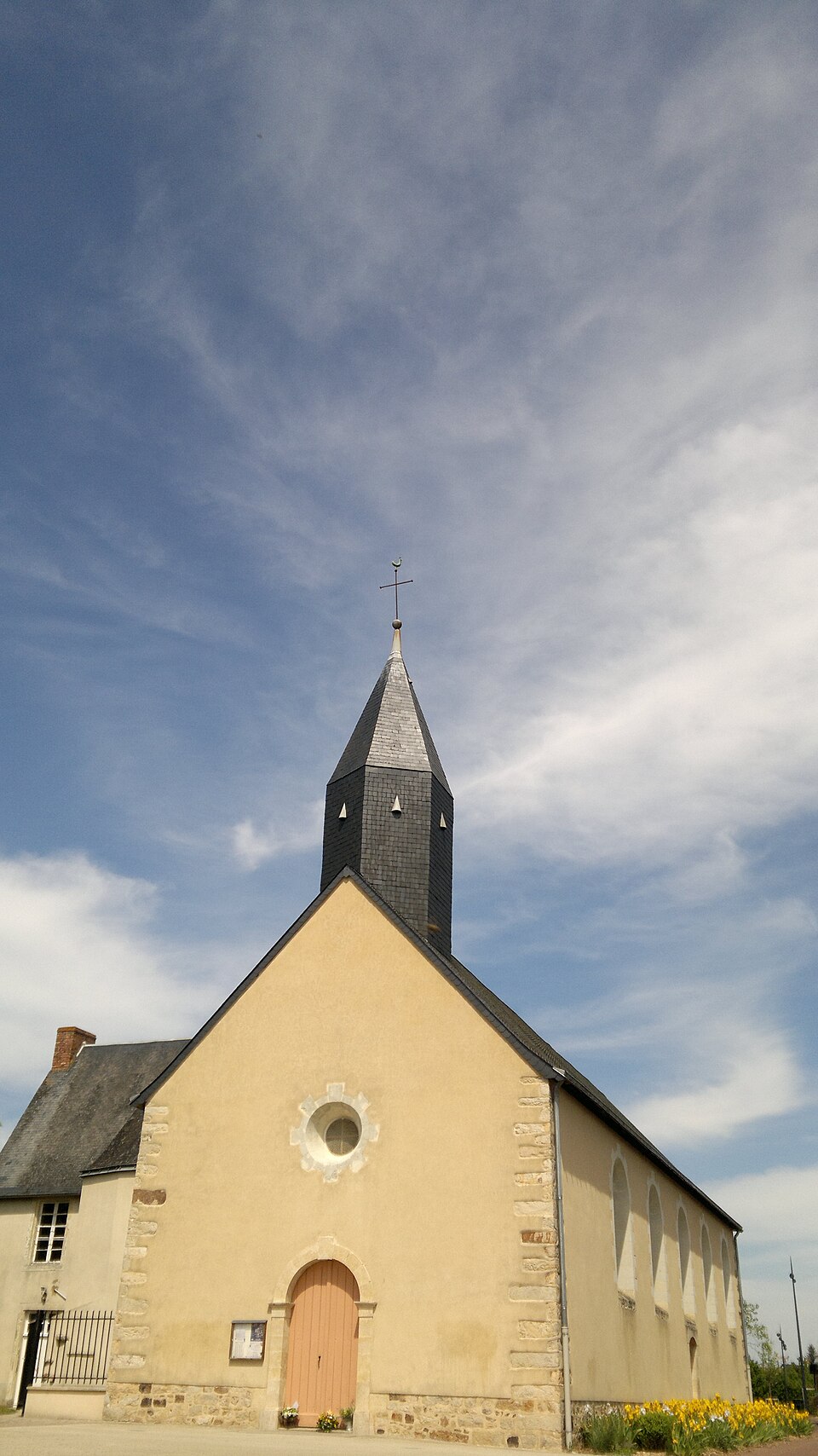 L'église Notre — Dame (face)