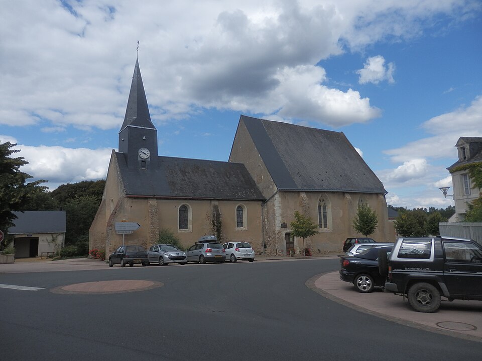 Eglise Saint — Pierre — du — Lorouer 01