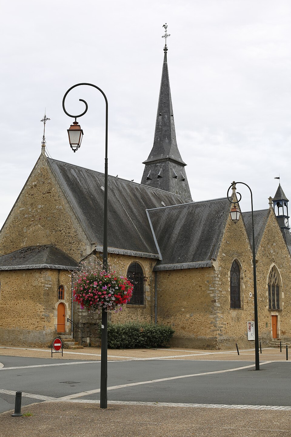 Savigné — l'Évêque — Église Saint — Germain 01