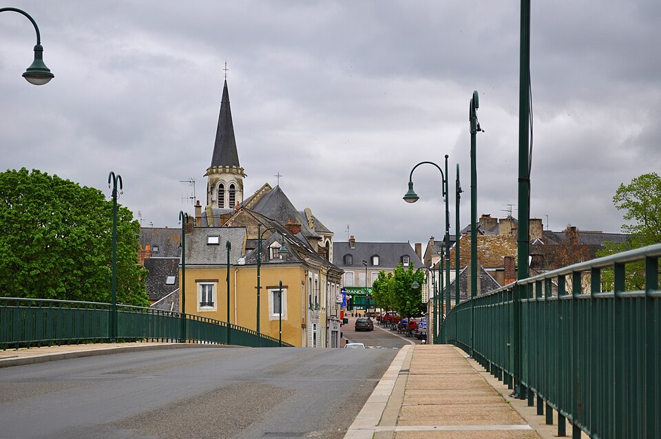 La Suze — sur — Sarthe — Vue depuis le pont 1 (2012)