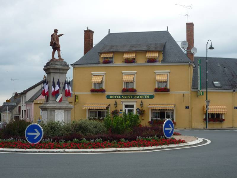 Thorigne — sur — due Monument Hotel