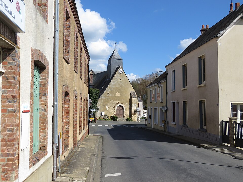 Tresson — Église 01