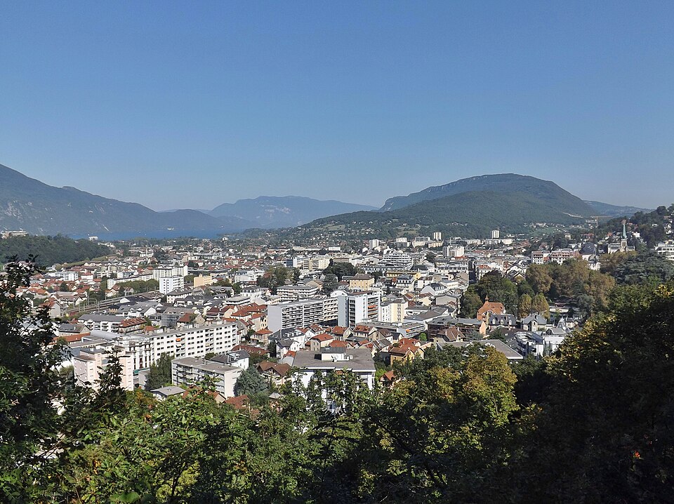 Aix — les — Bains (Savoie)
