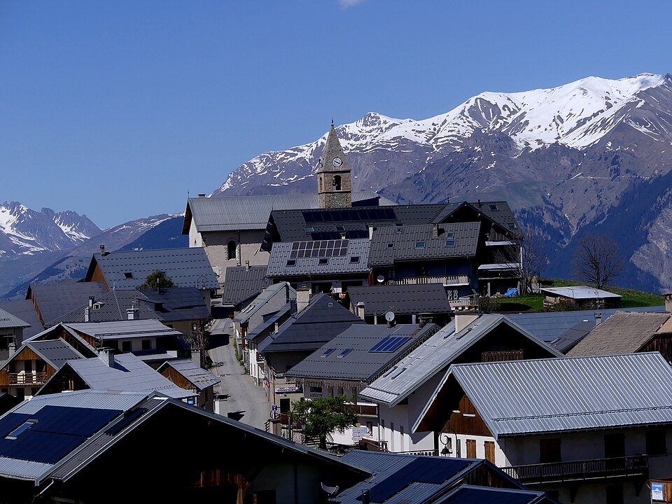 Albiez — Montrond et Lauzière enneigée au printemps (mai 2025)