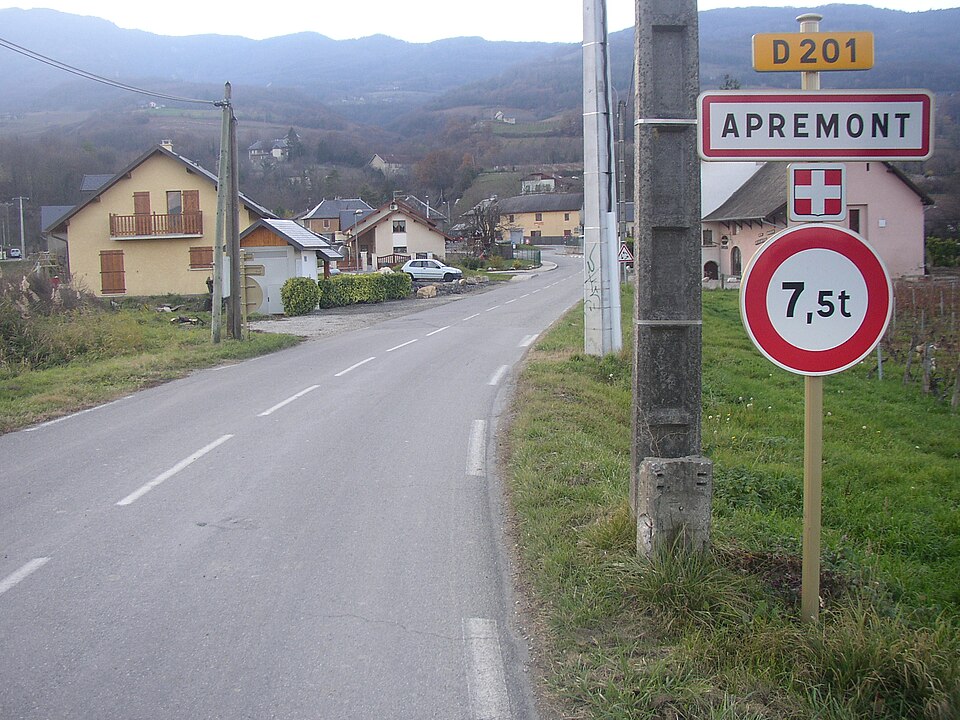 Entrée à Apremont (en Savoie)