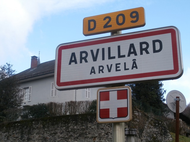 Panneau bilingue arpitan