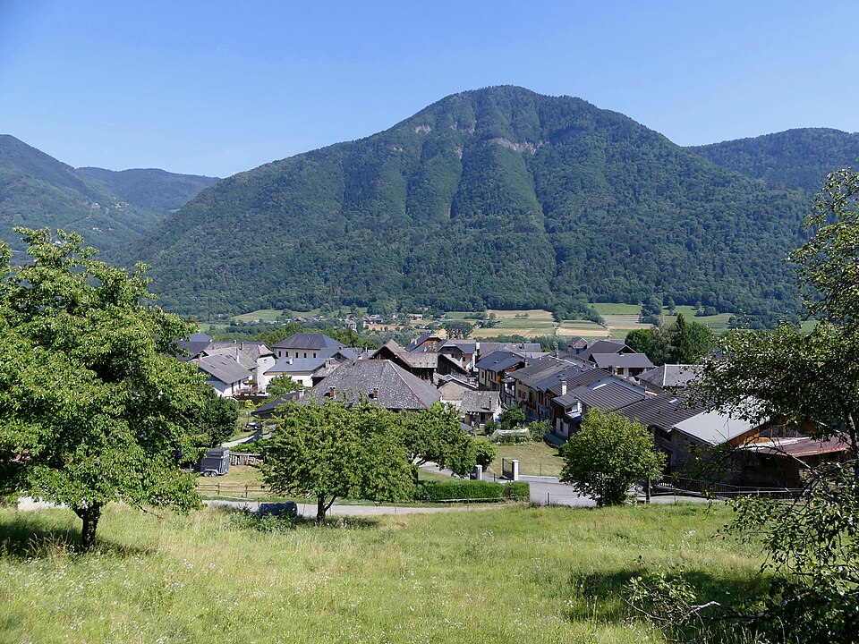 Betton — Bettonet depuis la route vers Hauteville (été 2019)
