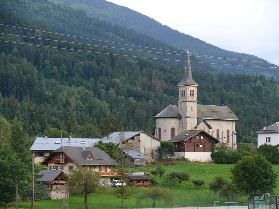 Bourget — en — Huile — Village