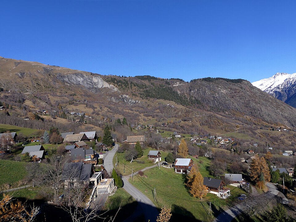 Hameaux de Jarrier depuis chapelle St — Roch (automne 2024)