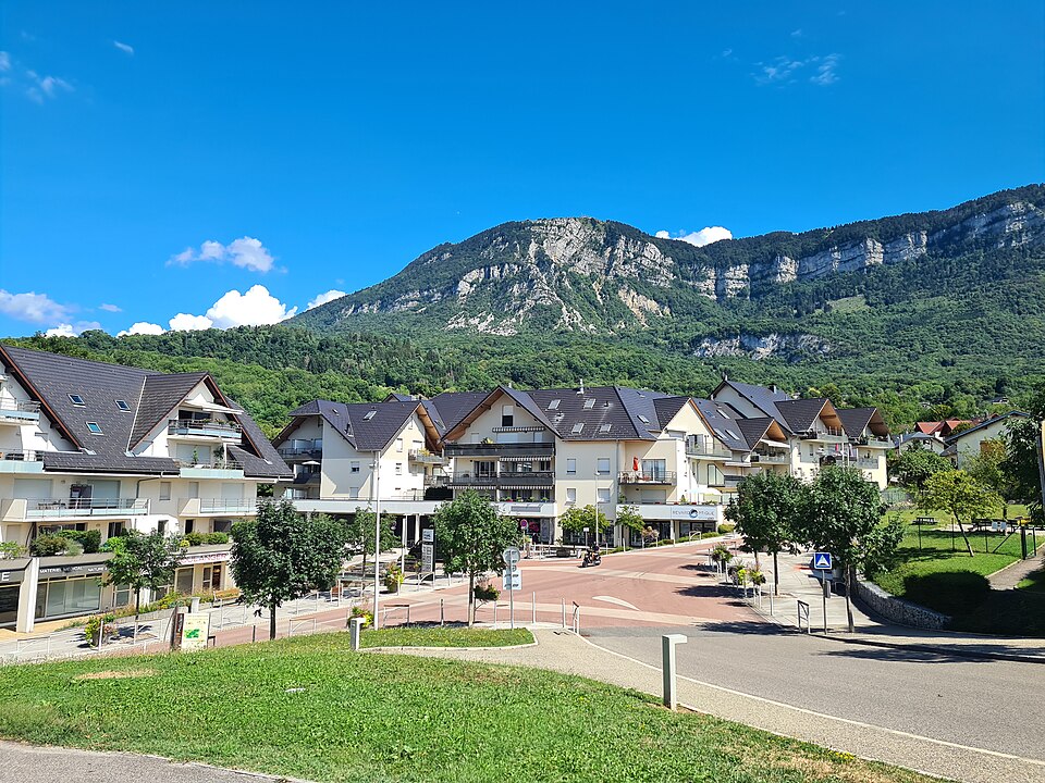 Centre — bourg — Mouxy — Savoie
