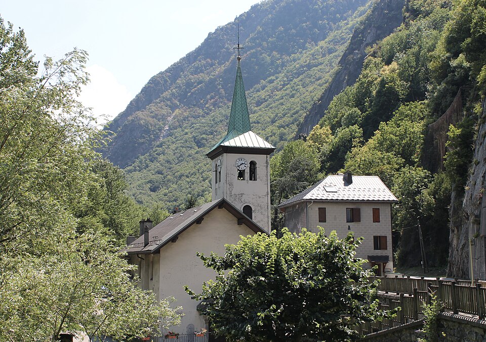 Église de la Nativité — de — la — Vierge de Notre — Dame — de — Briançon (2018) — 2