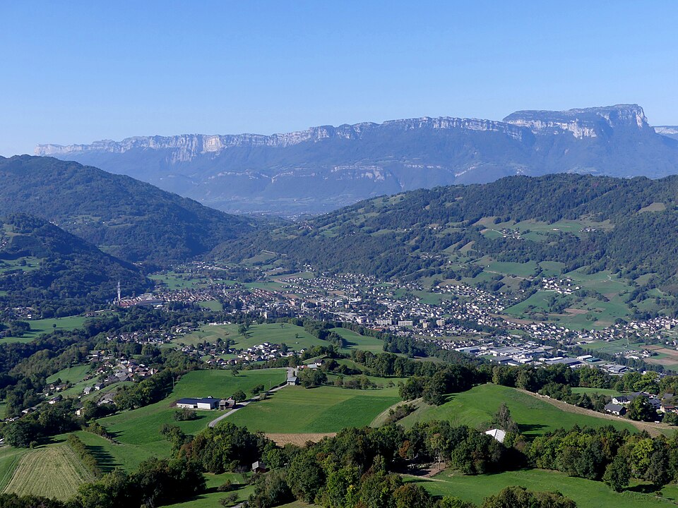 Valgelon — La Rochette depuis le Pic de l'Huile au matin (octobre 2023)