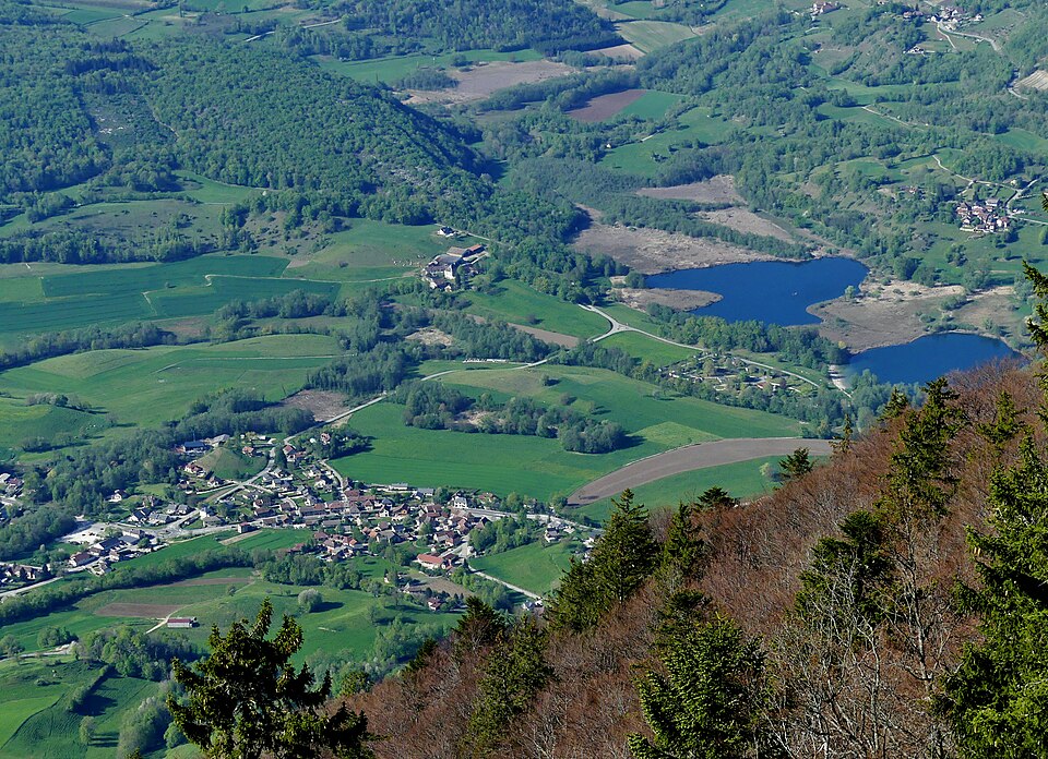 Saint — Jean — de — Chevelu et lacs depuis le Mont du Chat (avril 2018)