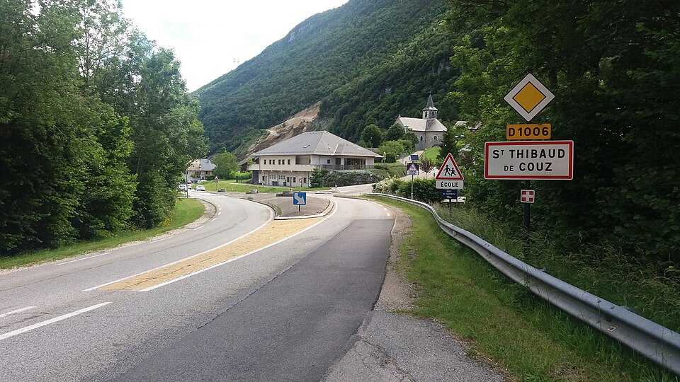 Entrée Saint — Thibaud — de — Couz 06.06.2020