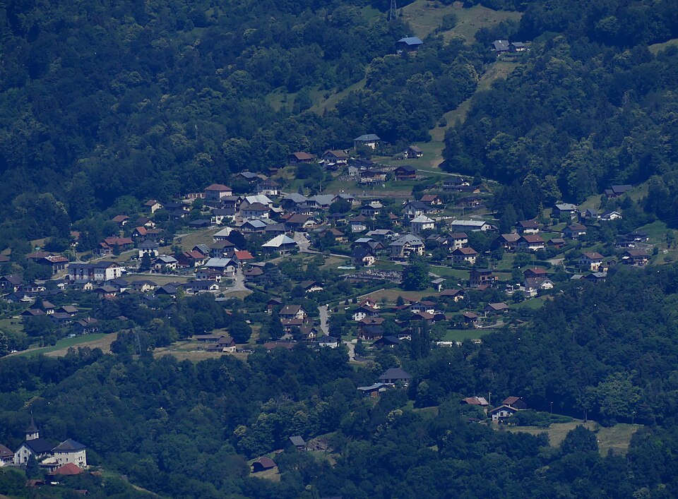 Village de Venthon vu du fort de Tamié (juin 2022)