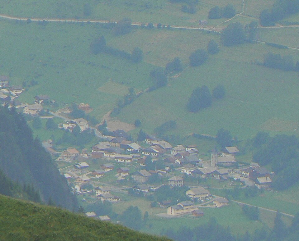 Bonnevaux vue depuis montagne de Pelluaz