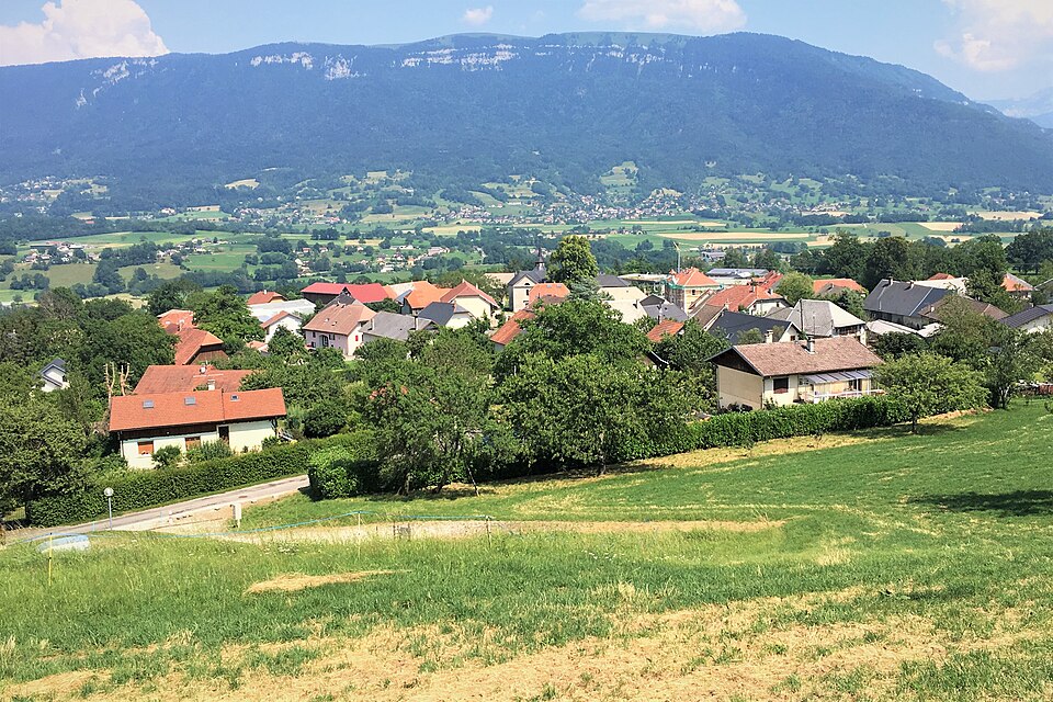 Vue générale d'Héry — sur — Alby