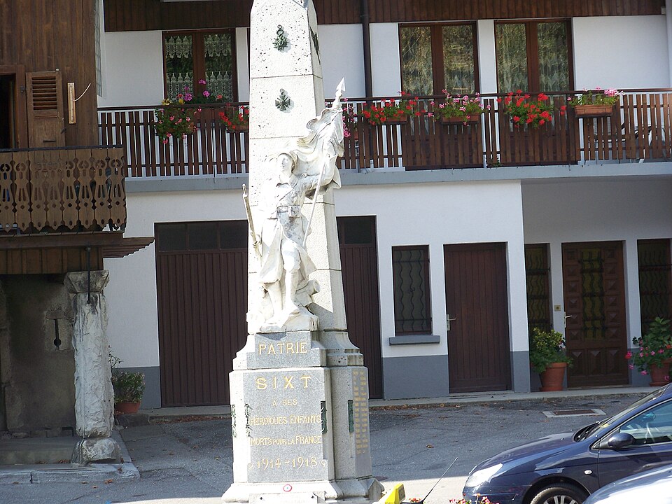 Sixt — Monument aux Morts