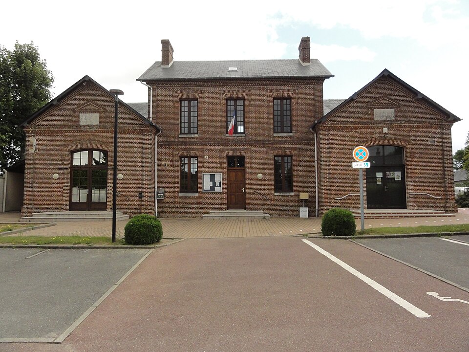 Boudeville (Seine — Mar.) mairie — école