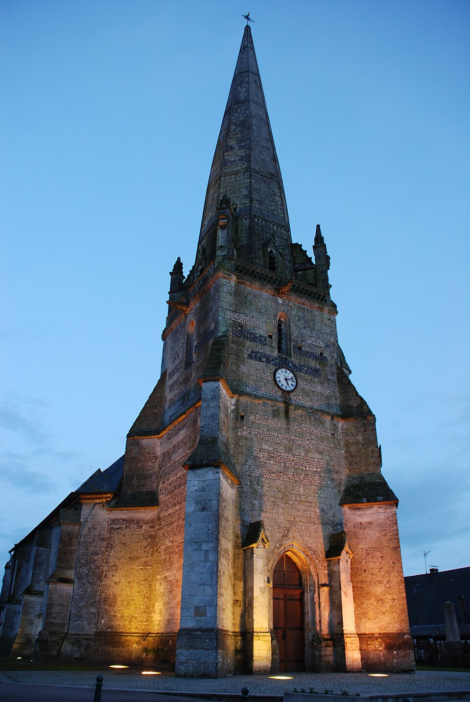 Eglise Saint Leonard de la cerlangue