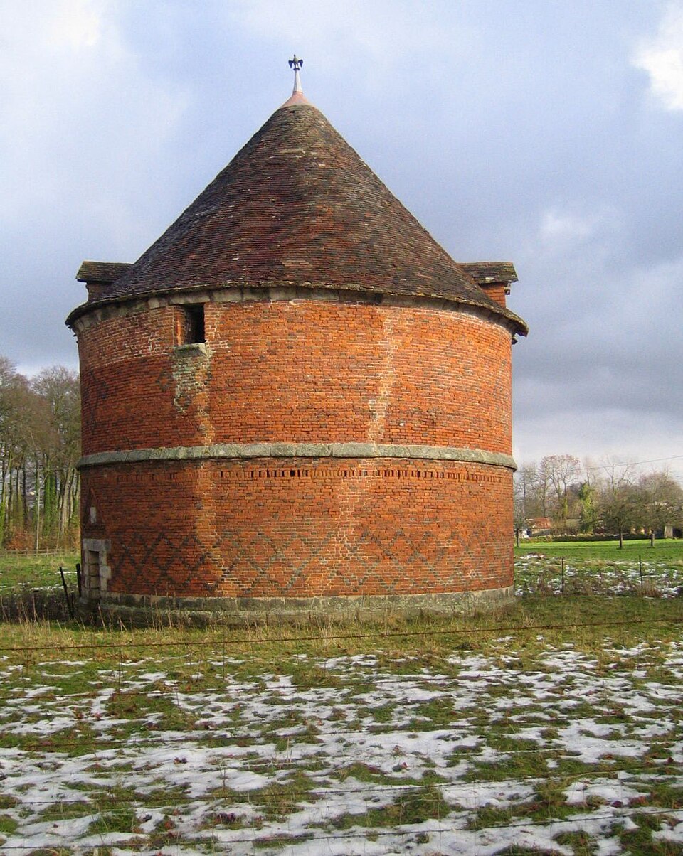Crasville — la — rocquefort dovecote