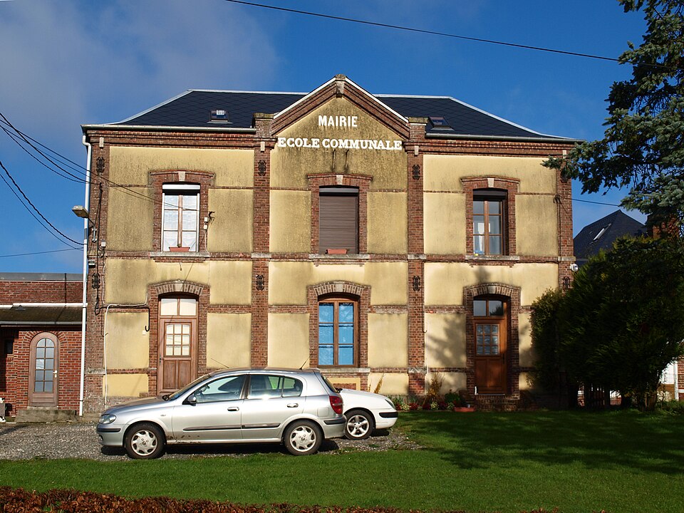 Esclavelles — FR — 76 — mairie — 05