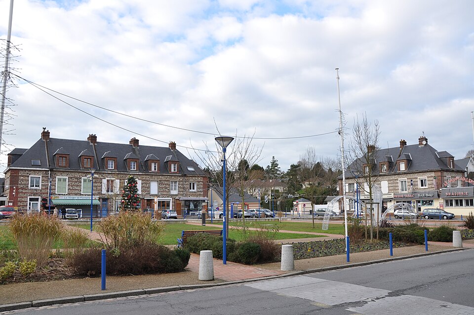 Fontaine — la — Mallet, the square, (France)