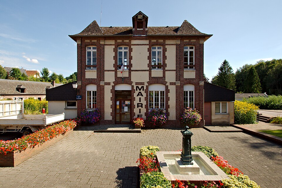 Mairie de Fontaine — sous — Préaux