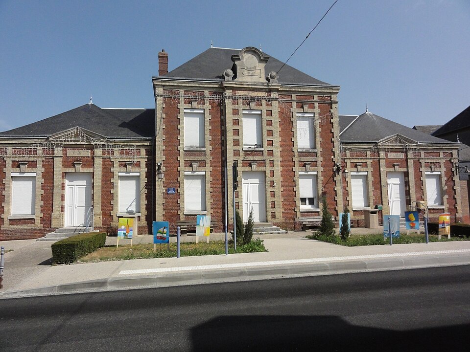 La Frénaye (Seine — Mar.) mairie — école