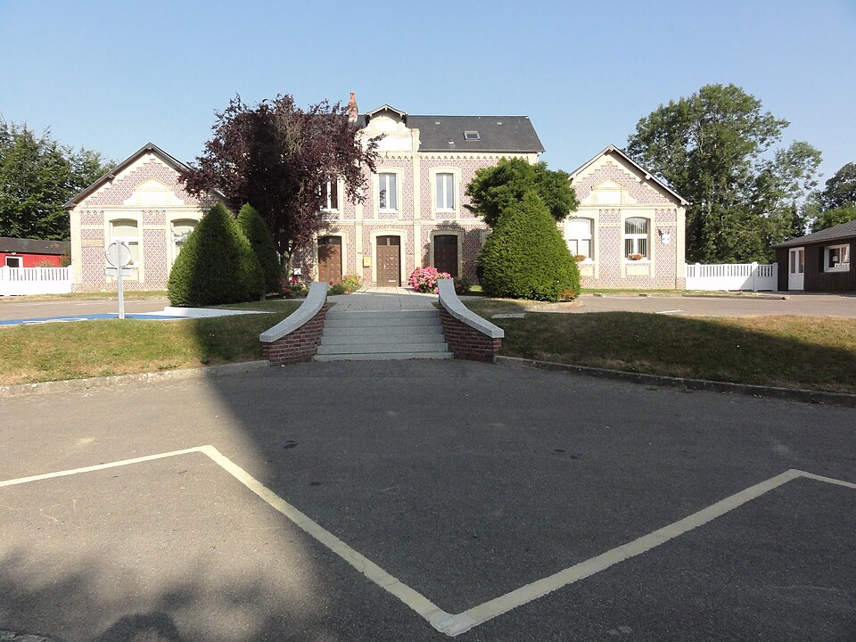 Hattenville (Seine — Mar.) mairie — école