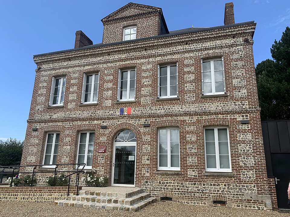 Photographie de la mairie de Manneville — ès — Plains