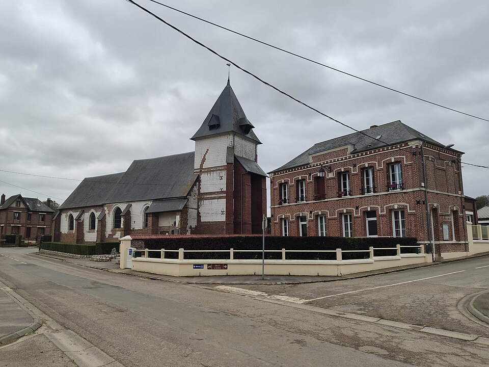 Rétonval — La mairie et l'église — IMG 20191102 151053