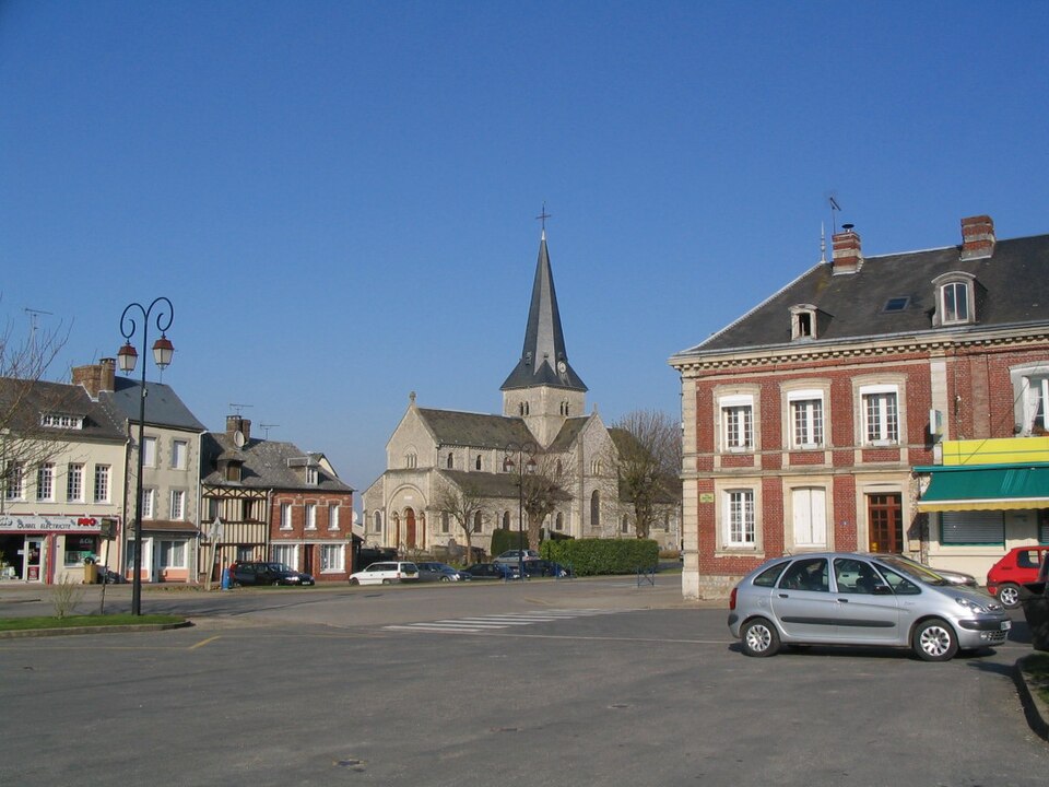La place de Saint — Laurent — Caux