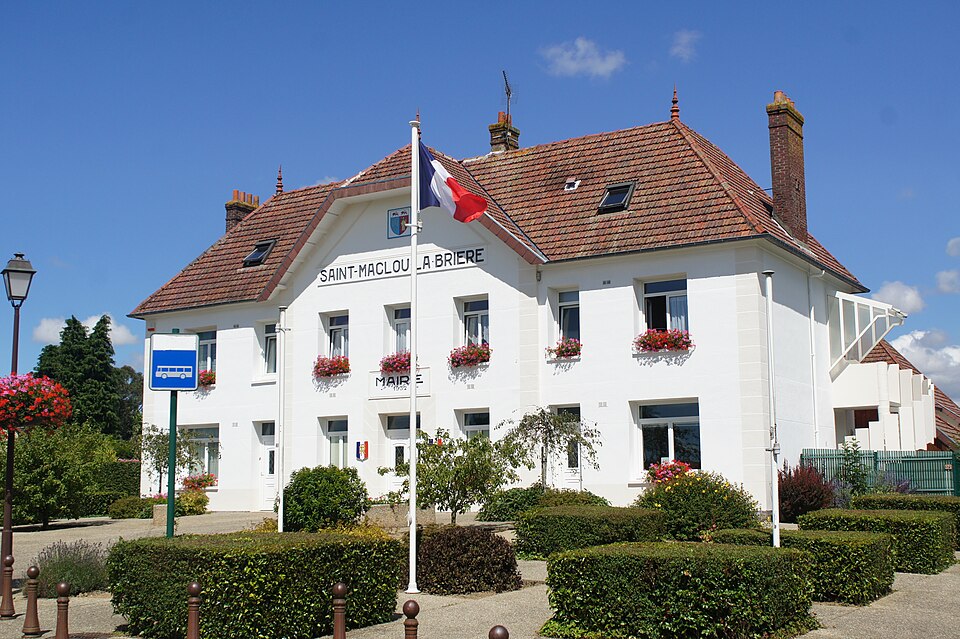 Saint — Maclou — la — Brière — Mairie 01