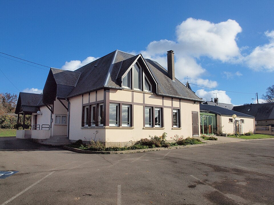 Saint — Michel d'Halescourt — FR — 76 — mairie — 02