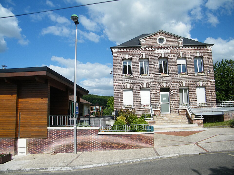 Saint — Pierre — en — Val (Seine — Maritime) France mairie