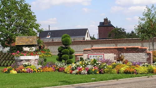 Entrée de ville à Saint — Pierre — lès — Elbeuf