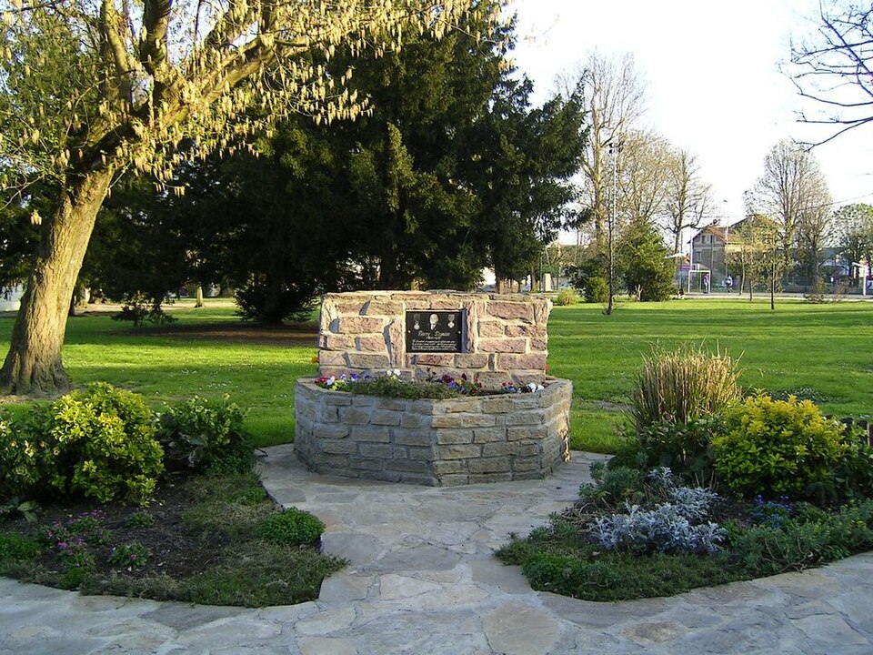 Brou sur Chantereine Monument Pierre Danton