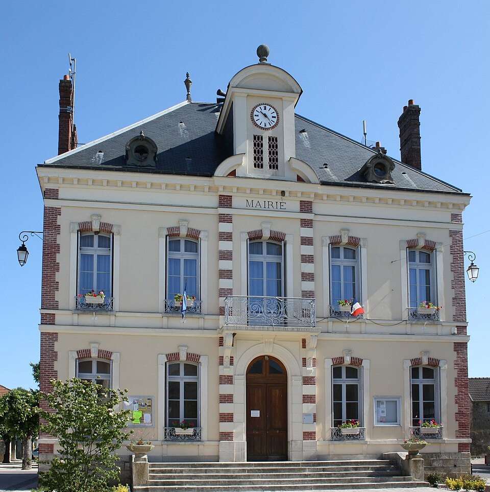 Crouy — sur — Ourcq Mairie 947