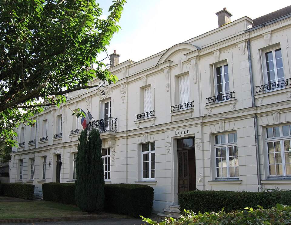 Favières mairie