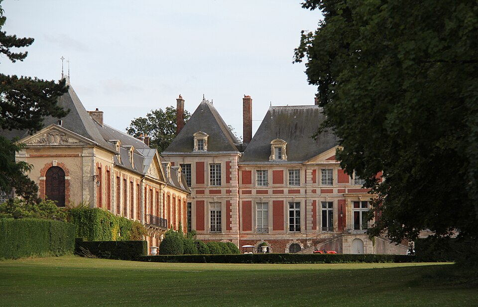 Château de Guermantes 01