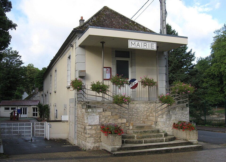 Gurcy — le — Châtel mairie