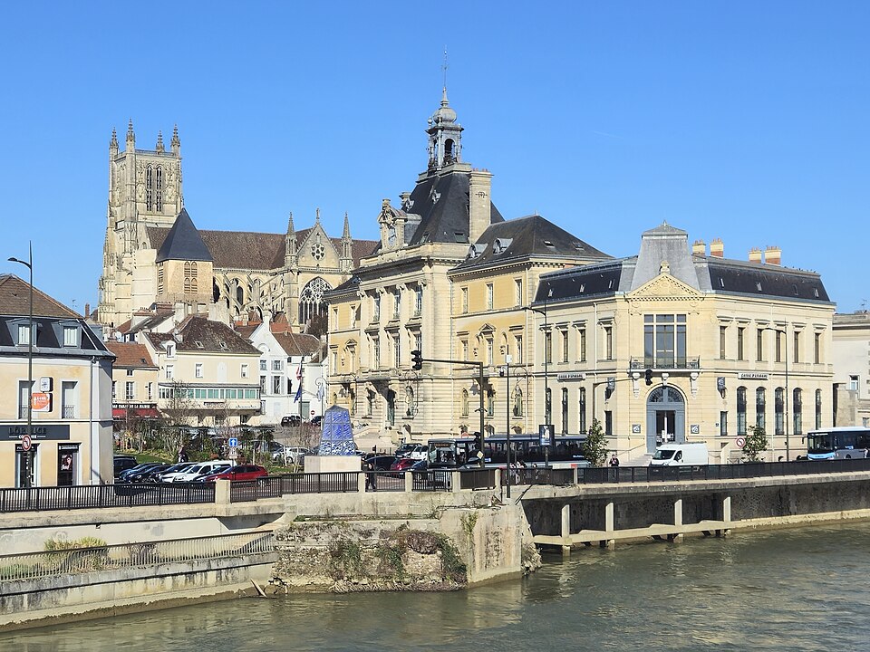 03 — 03 14 — 43 — 41 — Meaux — Vue d'ensemble