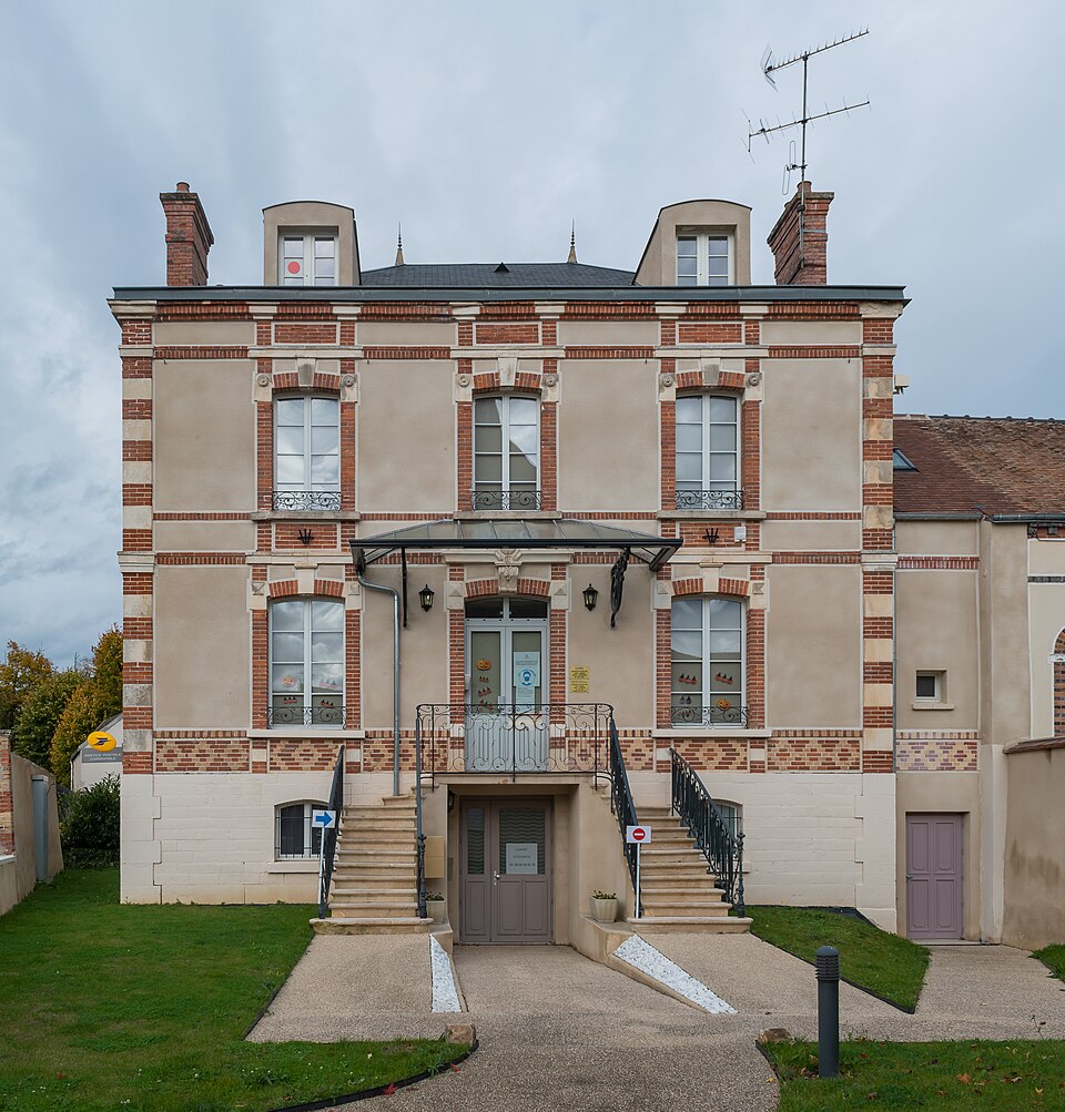 Town hall of Missy — sur — Yonne (1)