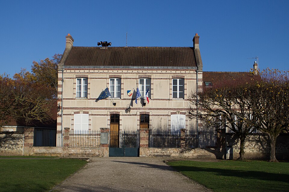 Perthes — en — Gatinais — Mairie — 2012 — 11 — 25 — IMG 8287