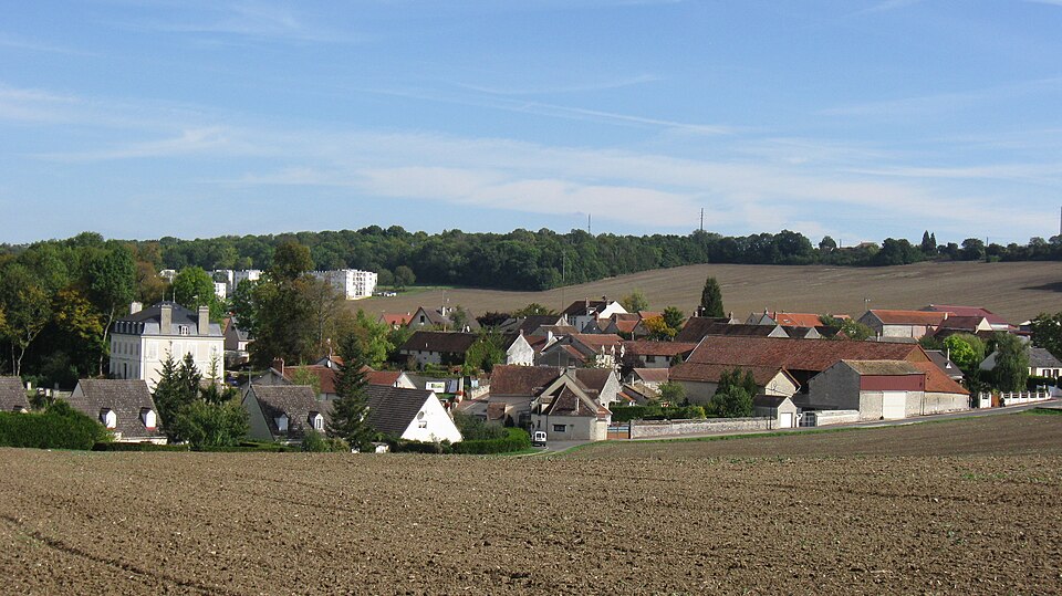 Poigny village