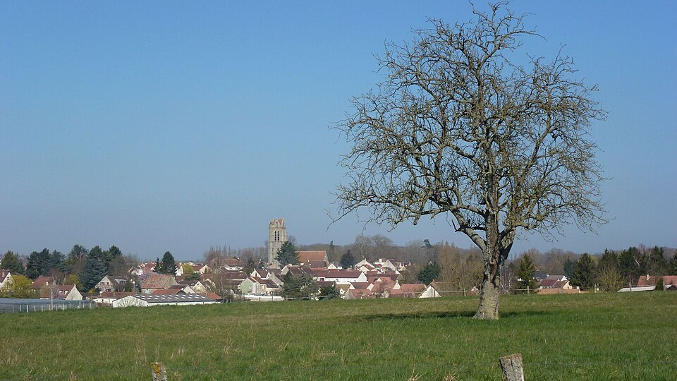 Vue sur Presles — en — Brie depuis le Chemin du Mez (1) — panoramio