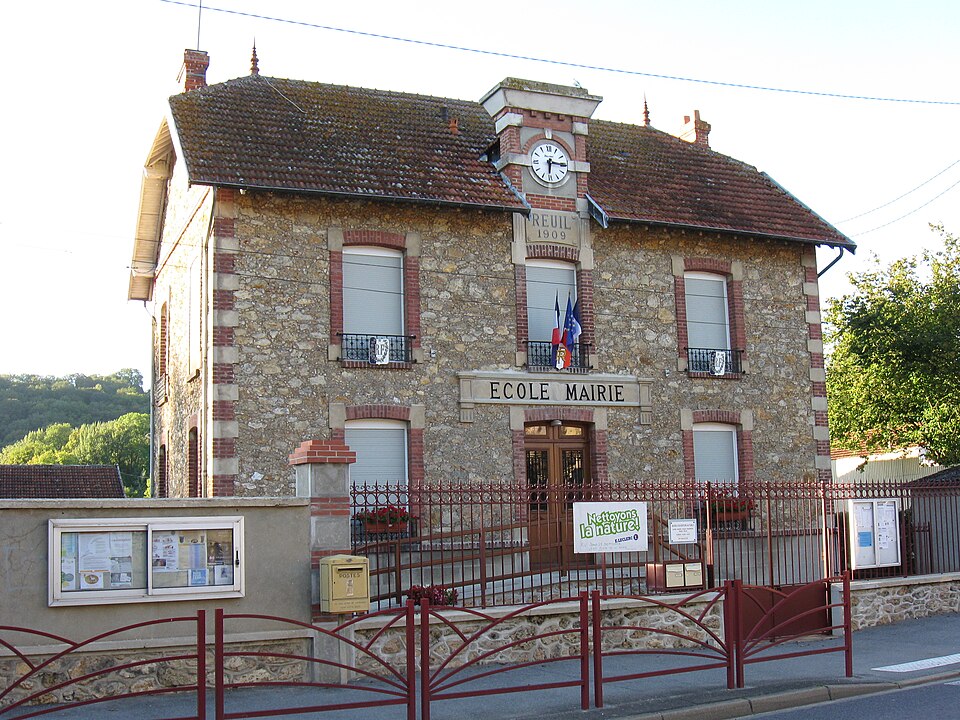 Reuil — en — Brie mairie